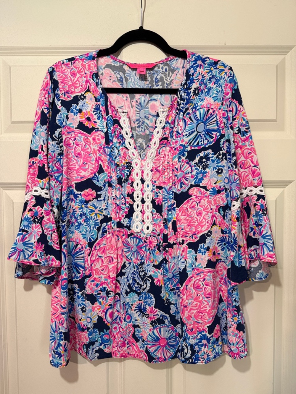 Lilly Pulitzer Hollie Tunic in Shell Me You Love Me (Medium)